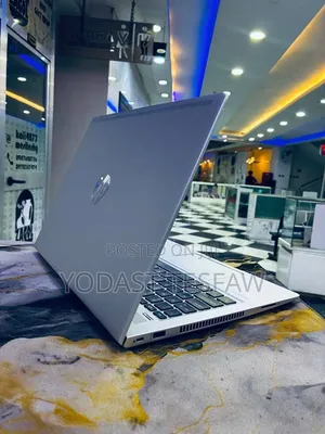 New Laptop HP ProBook 440 G7 8GB Intel SSD 256GB
