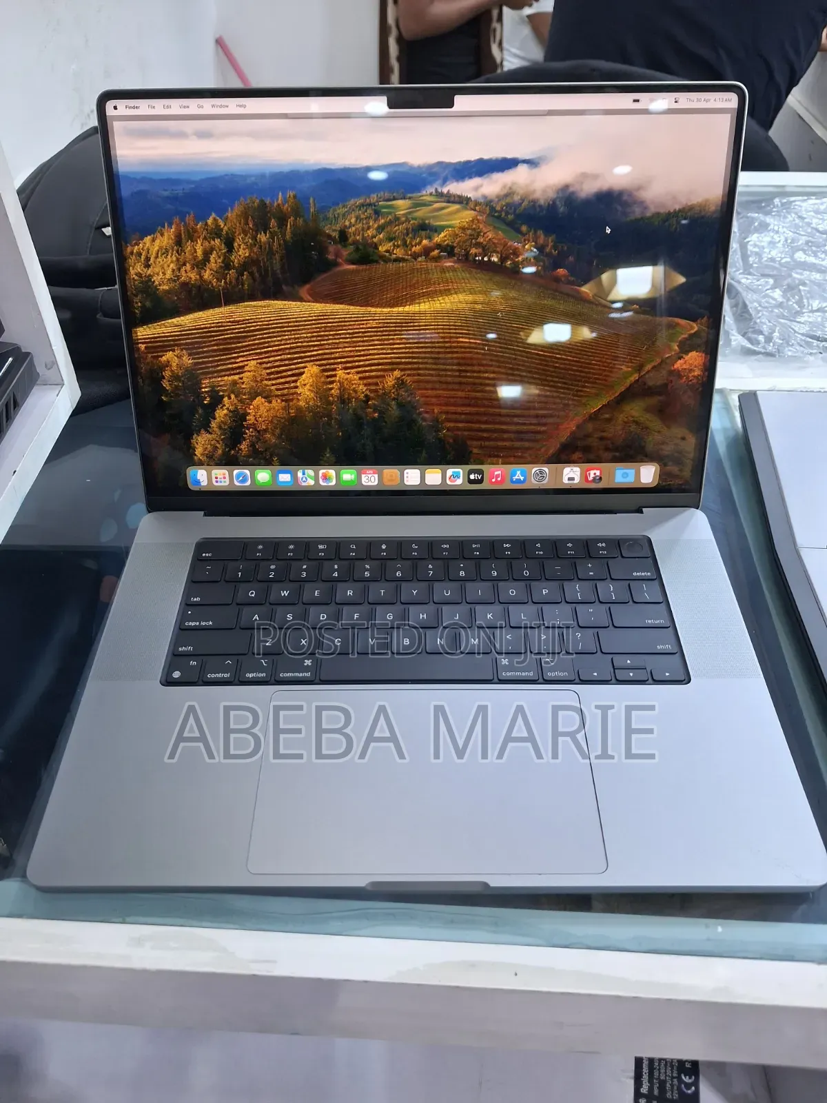 New Laptop Apple MacBook Pro M1 32GB Apple M1 Pro SSD 512GB