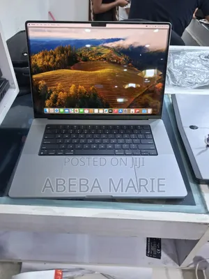 New Laptop Apple MacBook Pro M1 32GB Apple M1 Pro SSD 512GB