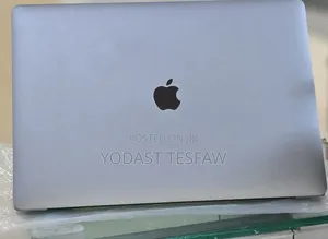 New Laptop Apple MacBook Pro 2018 16GB Intel Core i7 SSD 512GB