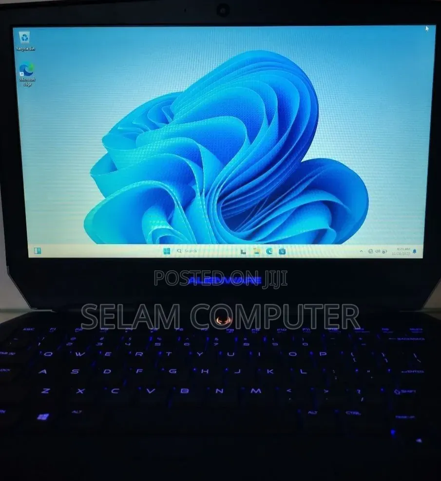 New Laptop Alienware 13 16GB Intel Core i5 SSD 256GB