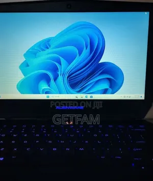 New Laptop Alienware M15 r3 16GB Intel Core i5 SSD 256GB