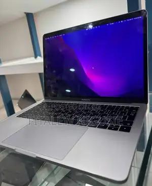 New Laptop Apple MacBook Pro 2017 8GB Intel Core i5 SSD 128GB