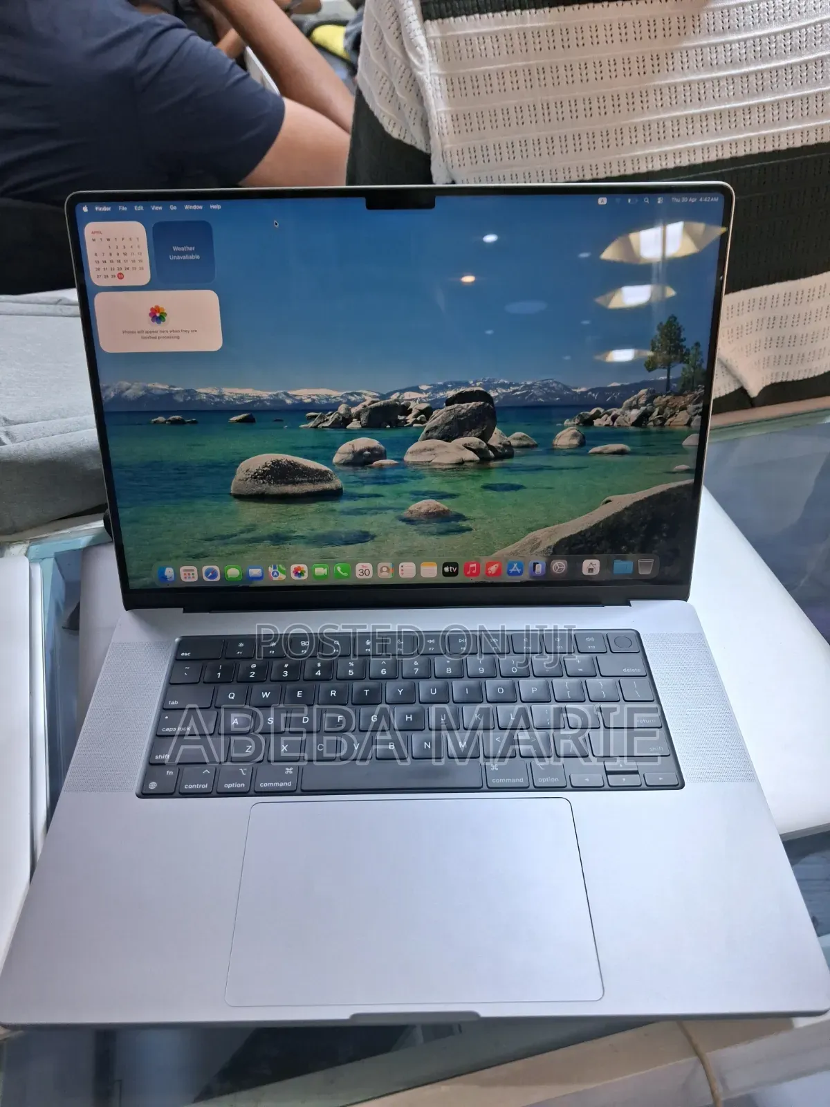 New Laptop Apple MacBook Pro 2019 16GB Intel Core i9 SSD 1T