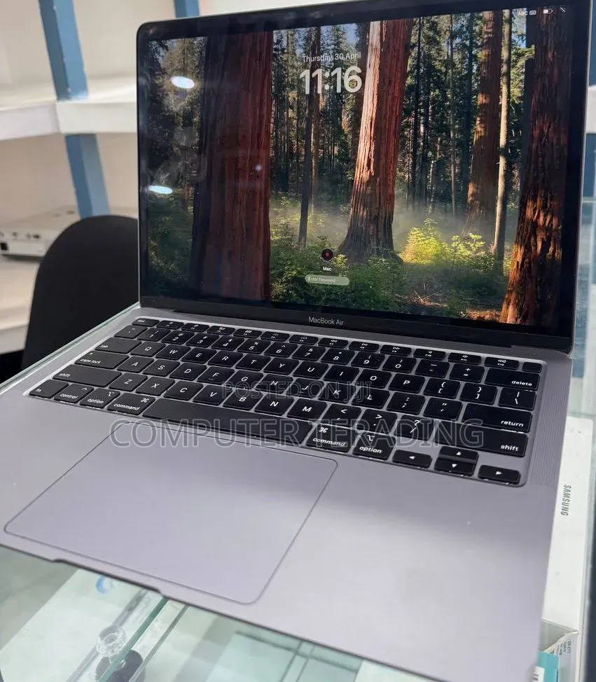 New Laptop Apple MacBook Air 2020 8GB Intel Core i3 SSD 256GB