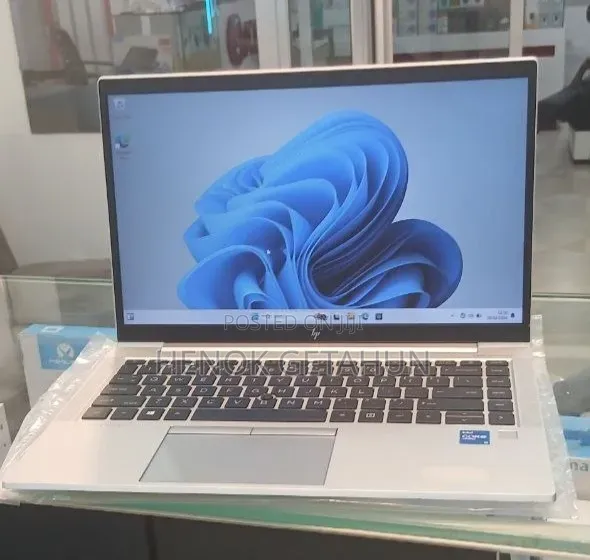 New Laptop HP EliteBook 840 16GB Intel Core i5 SSD 512GB