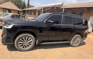 Toyota Land Cruiser 2023 Black