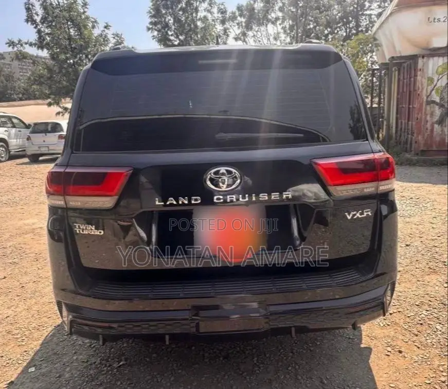Toyota Land Cruiser 2023 Black
