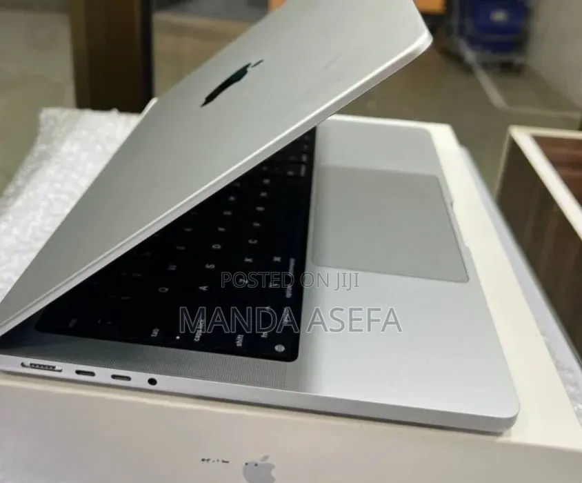 New Laptop Apple MacBook Pro M1 16GB Apple M1 Pro SSD 512GB