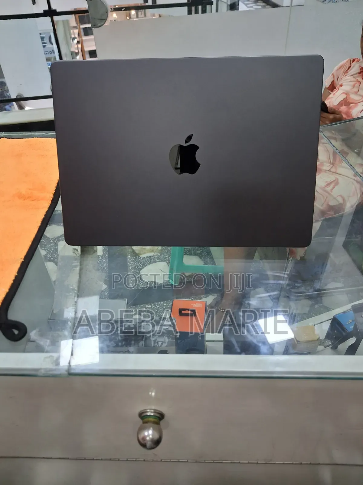 New Apple MacBook Pro 2023 M3 Pro 14-inch 18GB Apple M3 Pro SSD 512GB