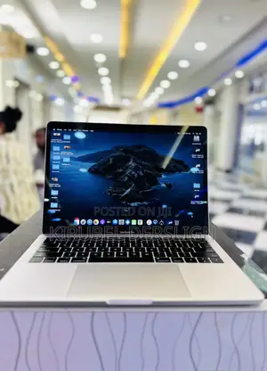 New Laptop Apple MacBook Pro 2017 8GB Intel Core i5 SSD 256GB