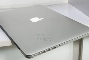 New Laptop Apple MacBook 2013 8GB Intel Core i5 SSD 256GB