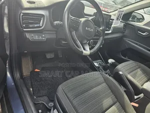 Kia Stonic 2023 Blue