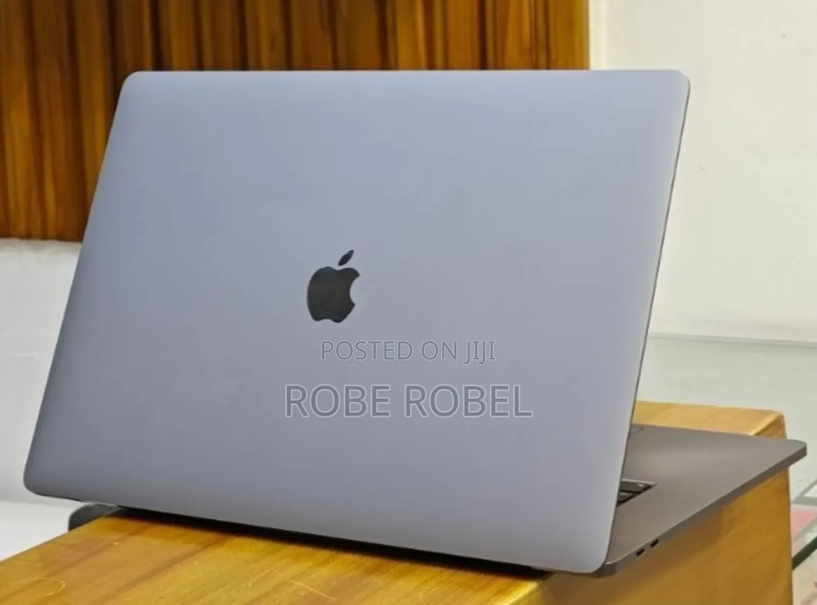 New Laptop Apple MacBook Pro 2018 32GB Intel Core i9 SSD 2T