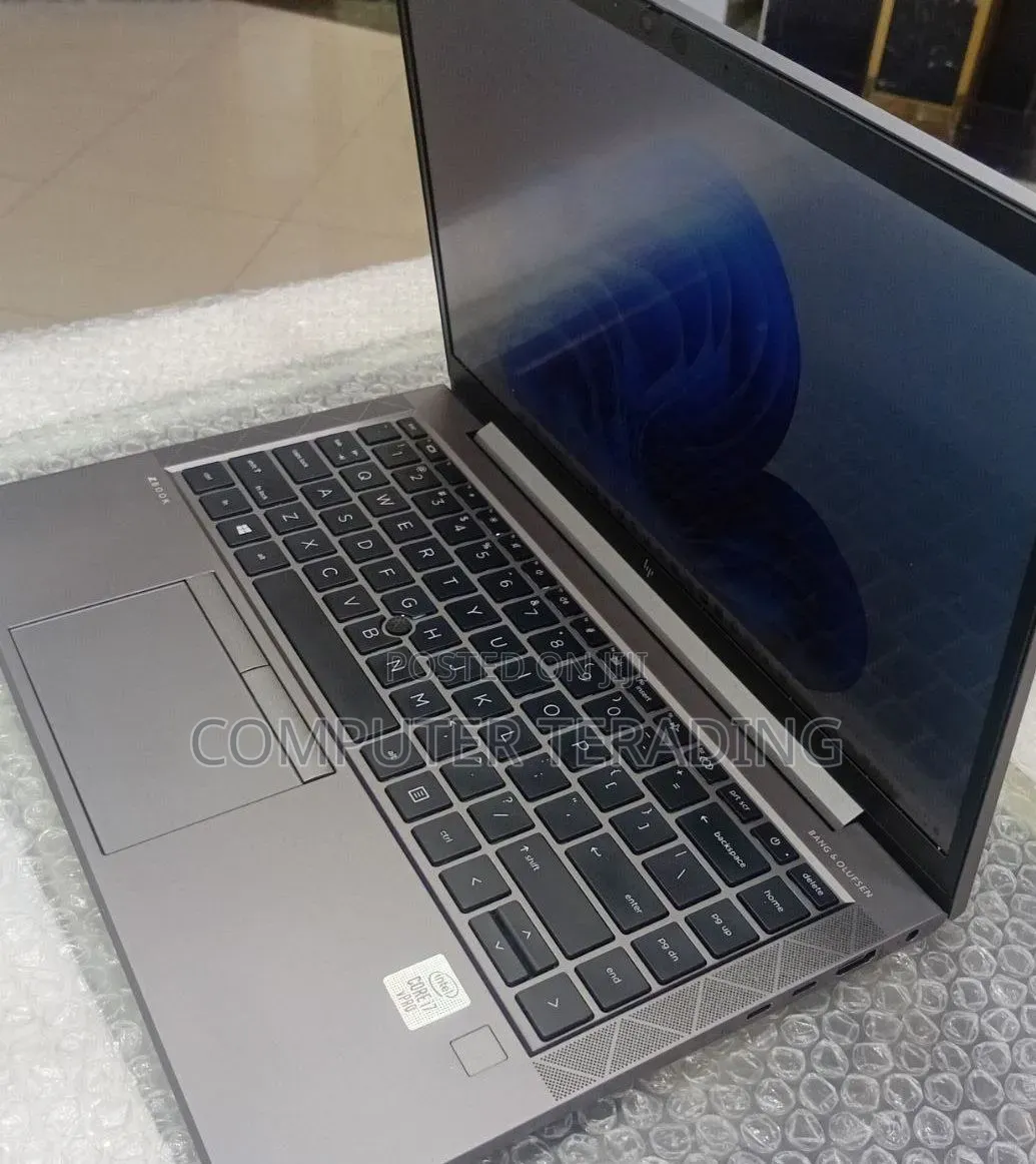 New Laptop HP Zbook Studio G7 16GB Intel Core i7 SSD 512GB