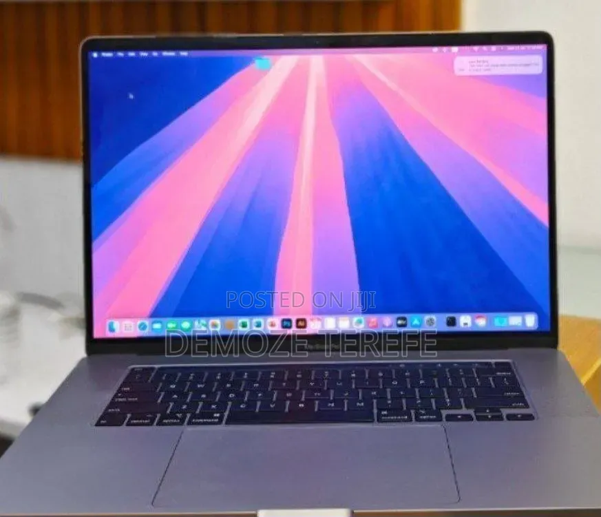 New Laptop Apple MacBook 2018 32GB Intel Core i9 SSD 2T