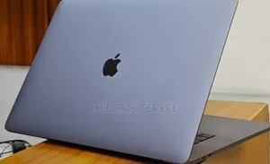 New Laptop Apple MacBook 2018 32GB Intel Core i9 SSD 2T