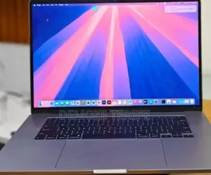 New Laptop Apple MacBook 2018 32GB Intel Core i9 SSD 2T