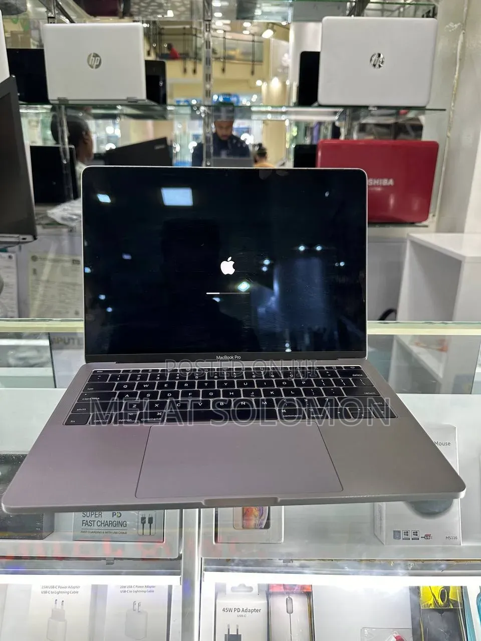 Laptop Apple MacBook Pro 2017 8GB Intel Core i5 SSD 256GB