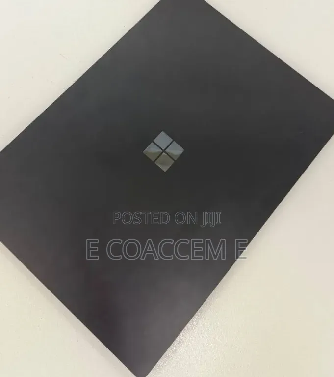 New Laptop Microsoft Surface 16GB Intel Core i7 SSD 256GB