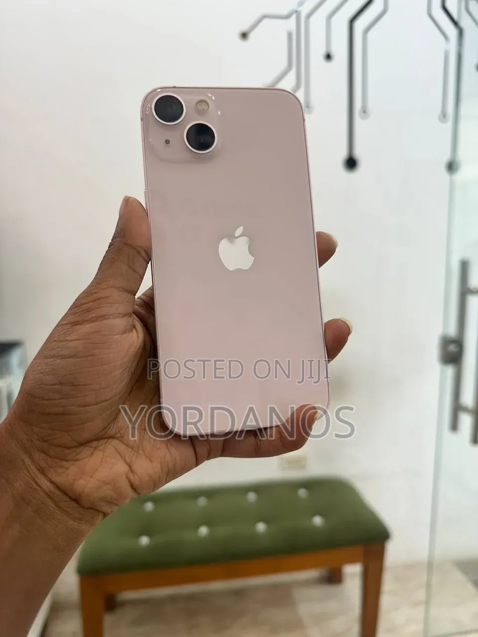 New Apple iPhone 13 128 GB Pink