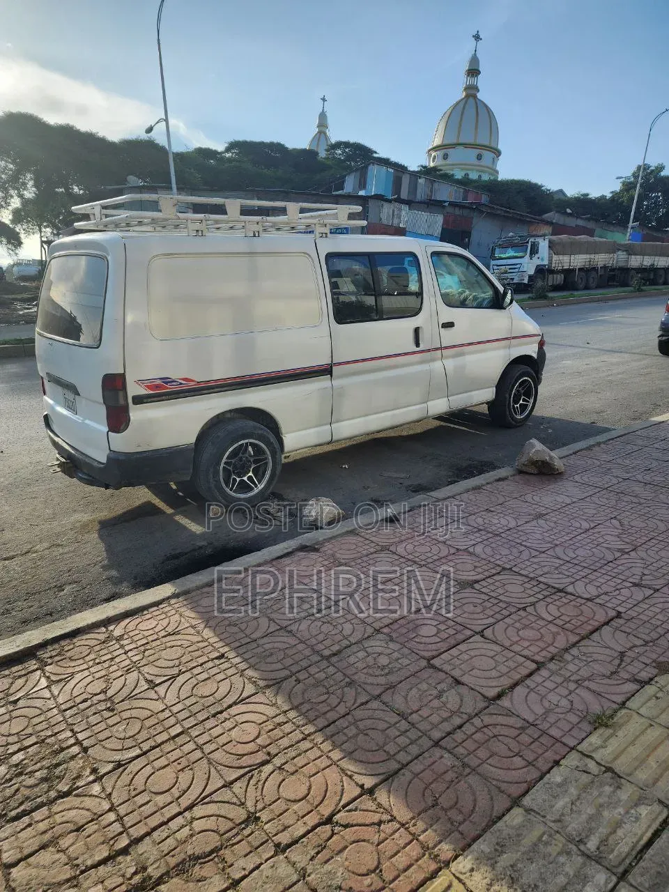Toyota Hilux 2002 White