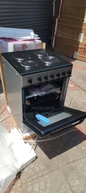 Delta 60x60 Electric 4e 2x2 Cooker With Oven – Brand New