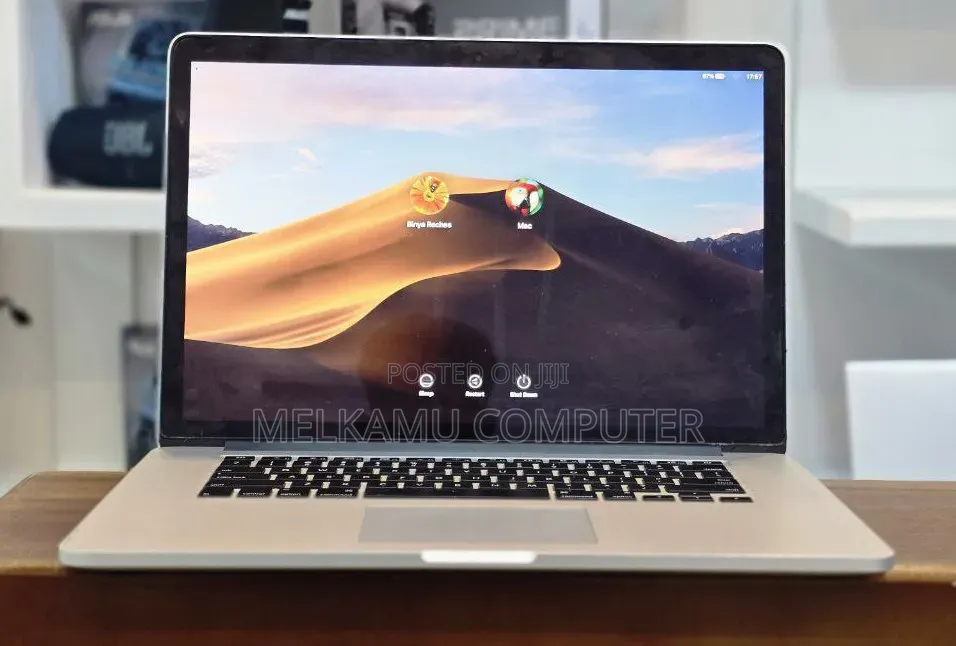 New Laptop Apple MacBook Pro M1 32GB Intel Core i7 SSD 512GB