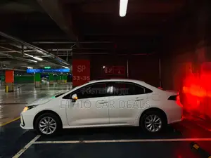 Toyota Corolla 2022 White
