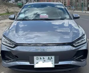 New BYD E2 43 kWh 94 hp FWD 2024 Gray
