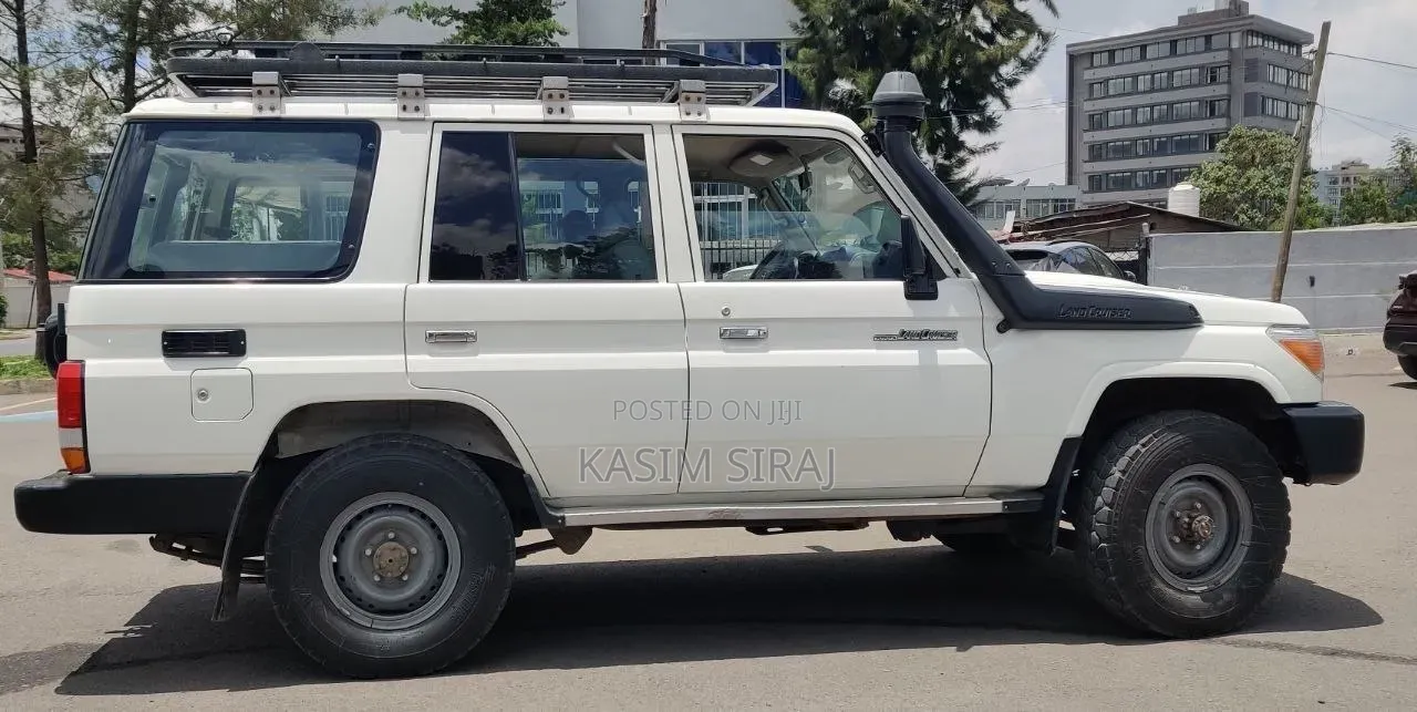 Toyota Land Cruiser 4.5 V8 TD 2019 White