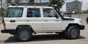 Toyota Land Cruiser 4.5 V8 TD 2019 White