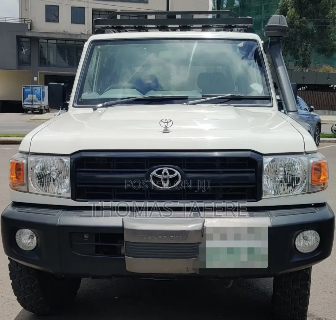 Toyota Land Cruiser 2019 White