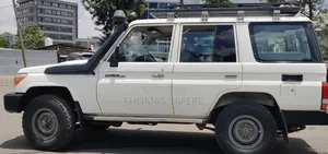Toyota Land Cruiser 2019 White