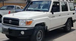 Toyota Land Cruiser 2019 White