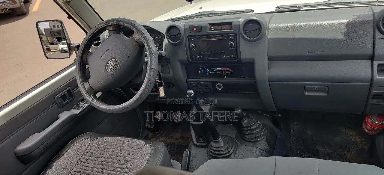 Toyota Land Cruiser 2019 White