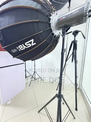 Light Full Set 300 Watt Light With Softbox And Heavy Duty Stand