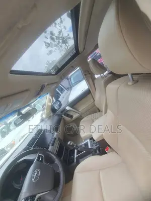 Toyota Land Cruiser Prado 2022 White