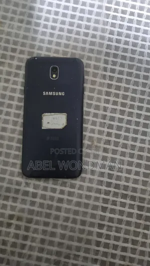 Samsung Galaxy J7 16 GB Black