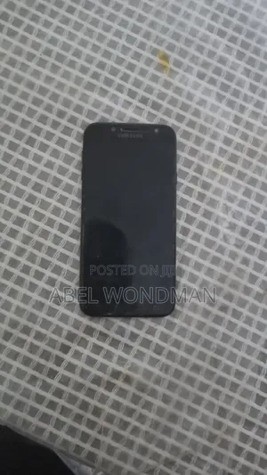 Samsung Galaxy J7 16 GB Black