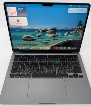 New Laptop Apple MacBook Air 2022 M2 8GB Apple M2 SSD 256GB