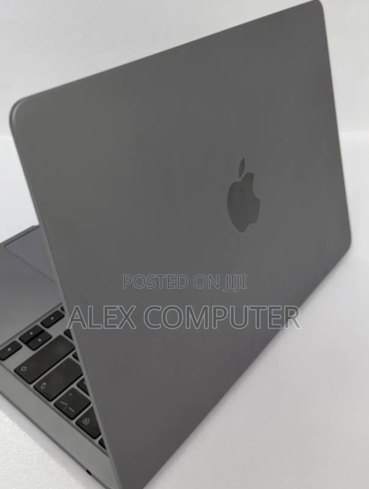 New Laptop Apple MacBook Air 2022 M2 8GB Apple M2 SSD 256GB