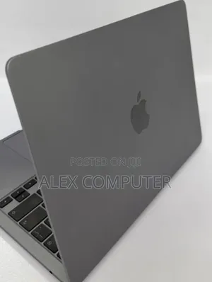 New Laptop Apple MacBook Air 2022 M2 8GB Apple M2 SSD 256GB