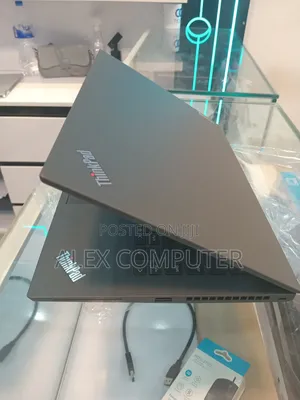 New Laptop Lenovo ThinkPad T14s G4 16GB Intel Core i5 SSD 512GB