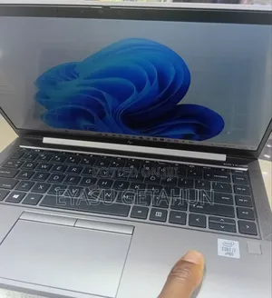 New Laptop HP ZBook Firefly 14 G10 16GB Intel Core i7 SSD 512GB