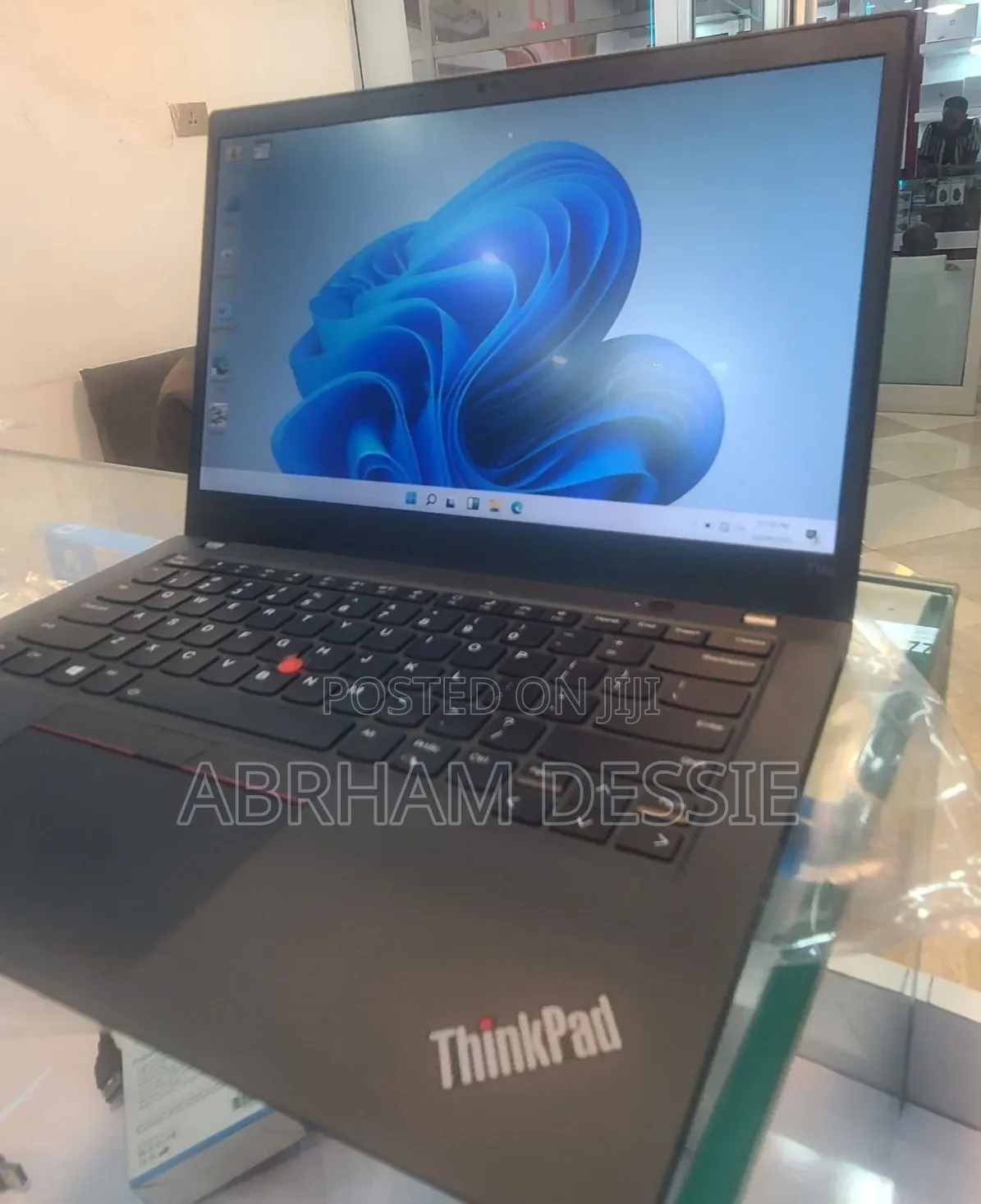 New Laptop Lenovo 16GB Intel Core i5 SSD 512GB