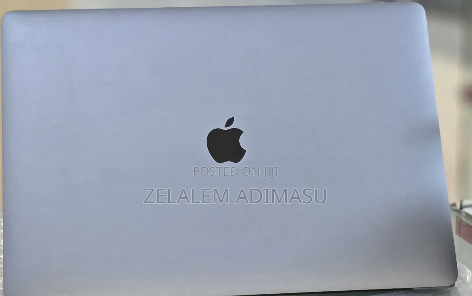 New Laptop Apple MacBook Pro 2018 16GB Intel Core i7 SSD 512GB