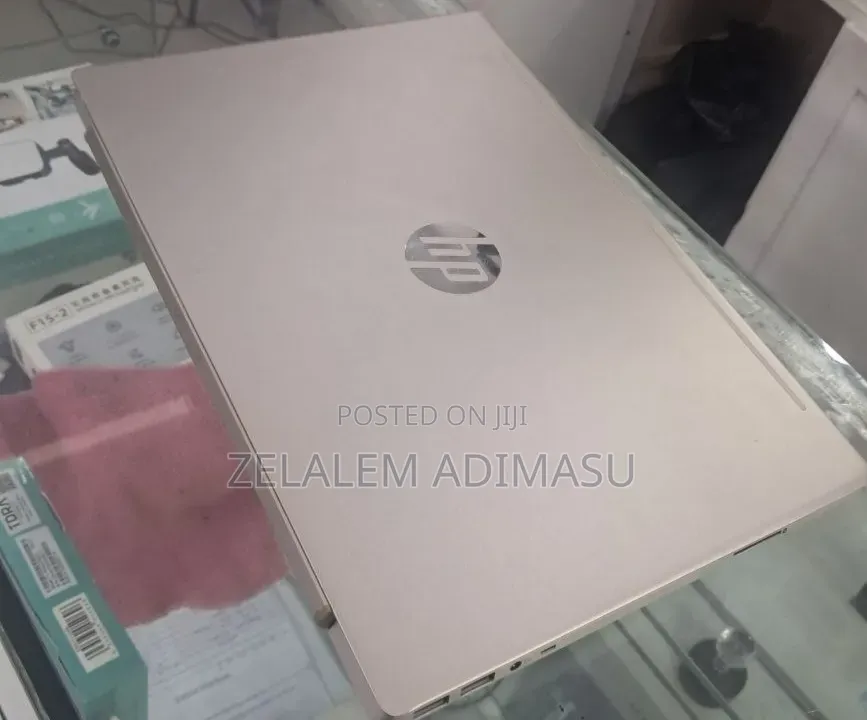 New Laptop HP Pavilion 15 8GB Intel Core i5 SSD 512GB