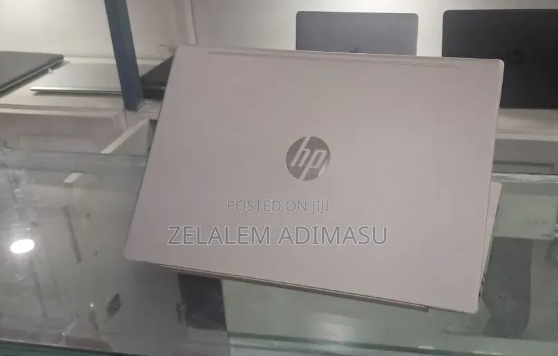 New Laptop HP Pavilion 15 8GB Intel Core i5 SSD 512GB