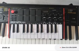 Akai MPK Mini Midi Keyboard Piano